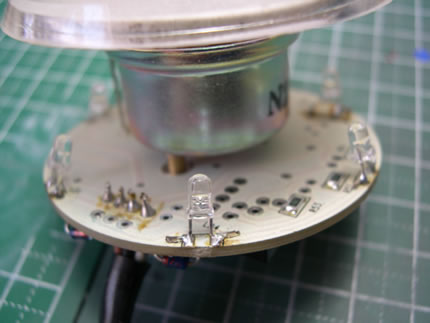 <LED>